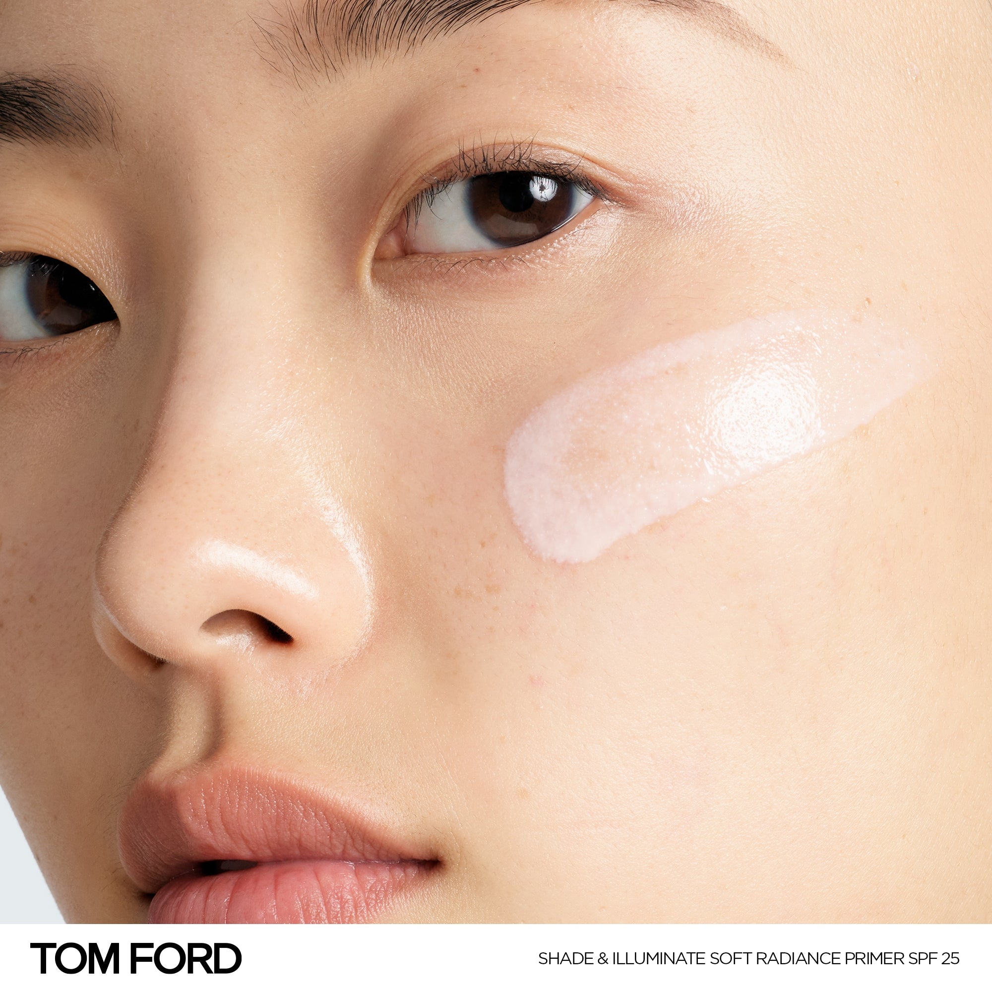 Shade and Illuminate Soft Radiance Primer Broad Spectrum SPF 25 - Image 2